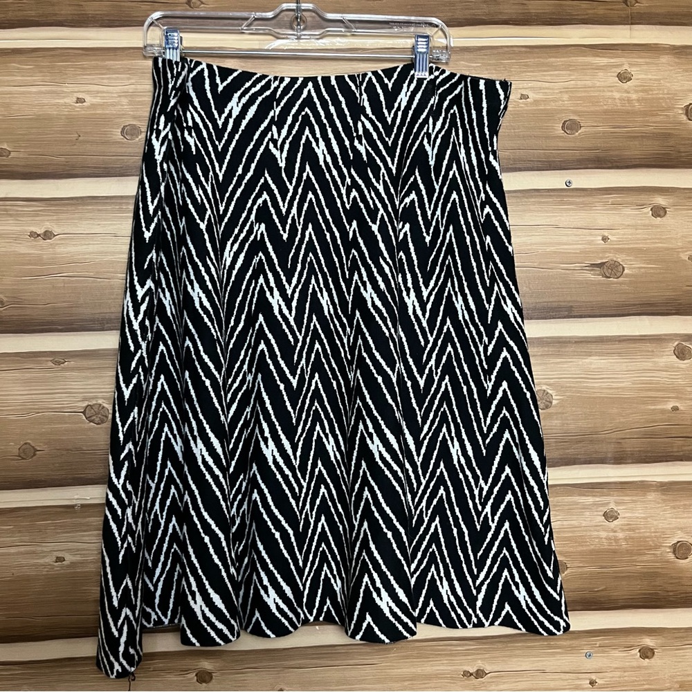 Sioni women pull‎ on elastic waist white/black A-line skirt size 2X